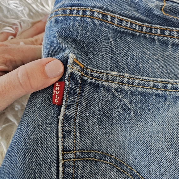 VINTAGE Distressed Levi's 501 Jeans - Picture 8 of 10